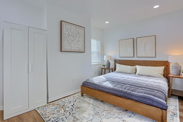 2 bedrooms, iron/ironing board, free WiFi, bed sheets