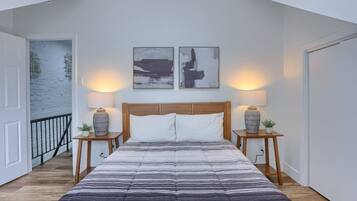 Iron/ironing board, free WiFi, bed sheets