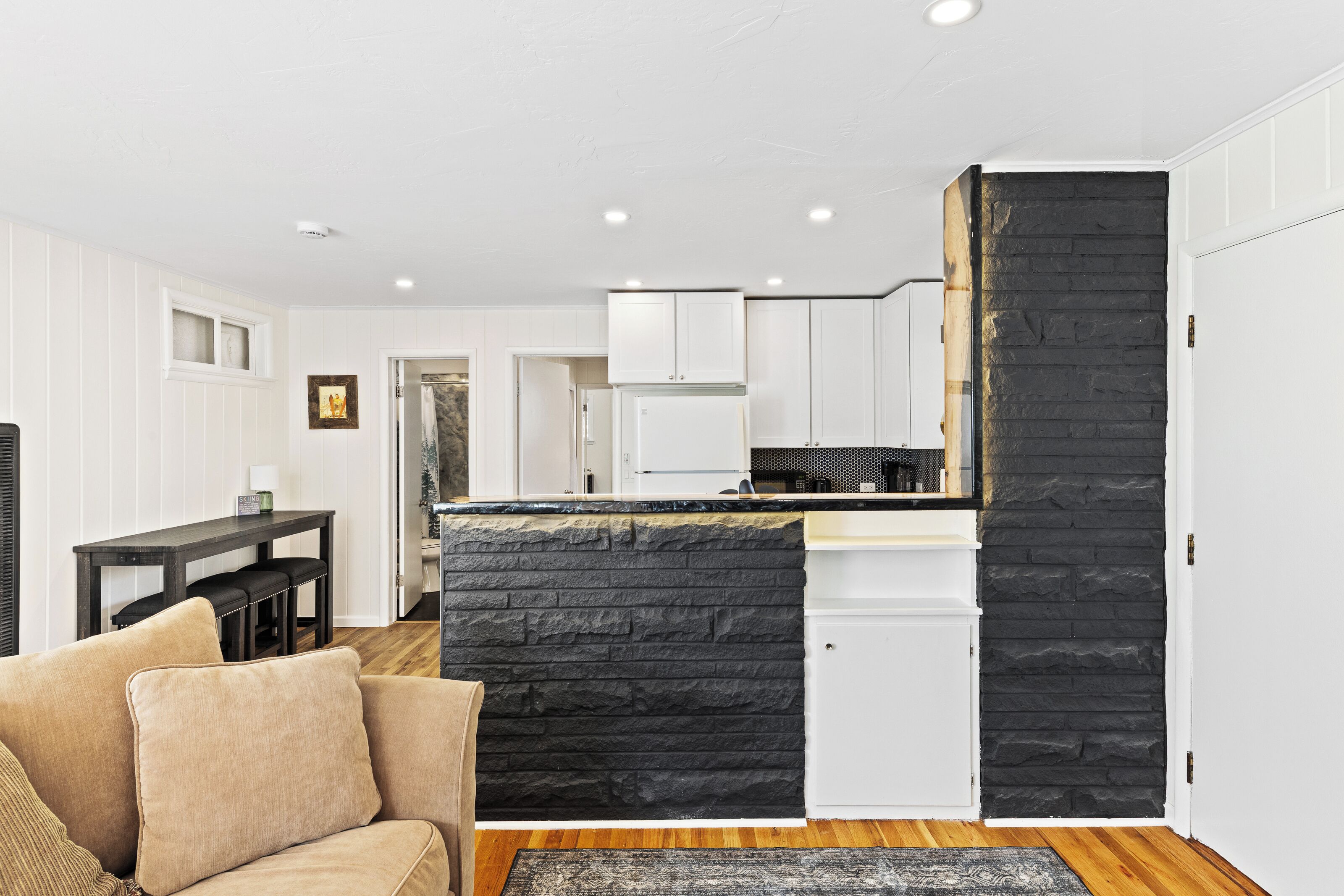 Televisie en een open haard