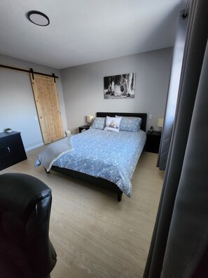 アイロン / アイロン台、WiFi、ベッドシーツ