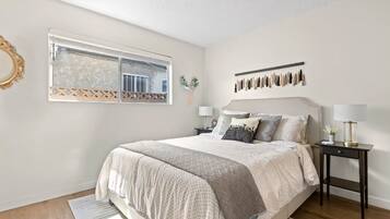 2 bedrooms, iron/ironing board, free WiFi, bed sheets