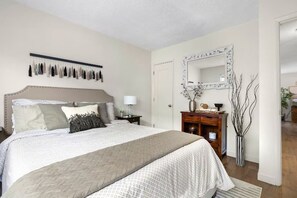 2 chambres, fer et planche à repasser, Wi-Fi gratuit, draps fournis