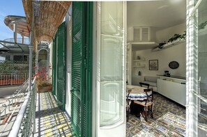 Outdoor dining - Vrbo Property (Anacapri)