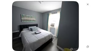 Room - Comfortable two bedroom with plenty of space for the family! (Dayton)