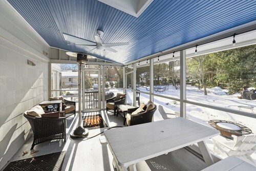 Water privileged oasis in the heart of Bayberry- minutes from downtown!