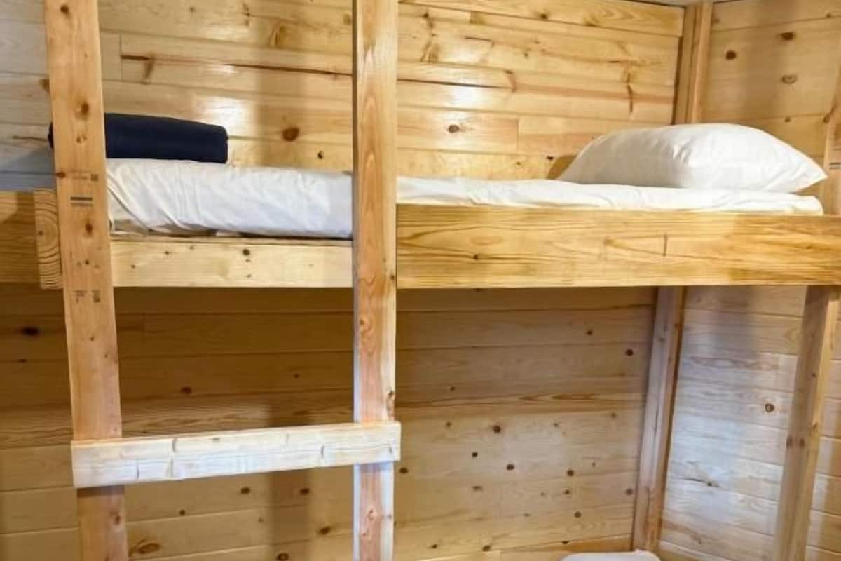 デラックス スイート | デスク、ノートパソコン用作業スペース、WiFi (無料)