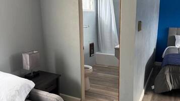 スタンダード スイート | デスク、ノートパソコン用作業スペース、WiFi (無料)