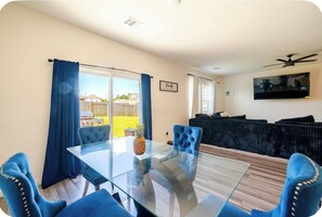 Interior - Spacious 4-bedroom house in charming Houston with AC and fitness room (Houston)