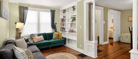 Smart TV, fireplace, books