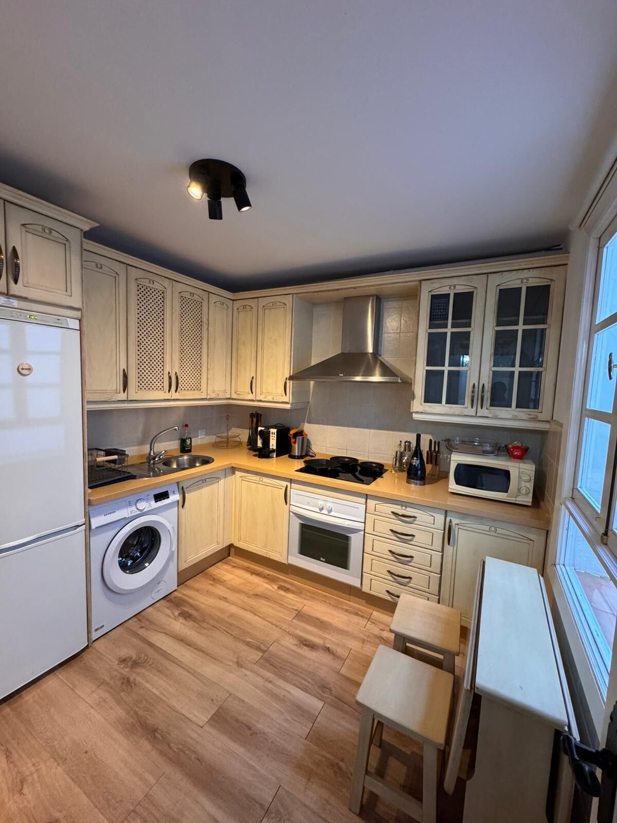 Dụng cụ nấu nướng/bát dĩa/dao nĩa 