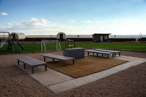 Terrace/patio - Rustic Western Cabin with shared Sauna (Colorado City)