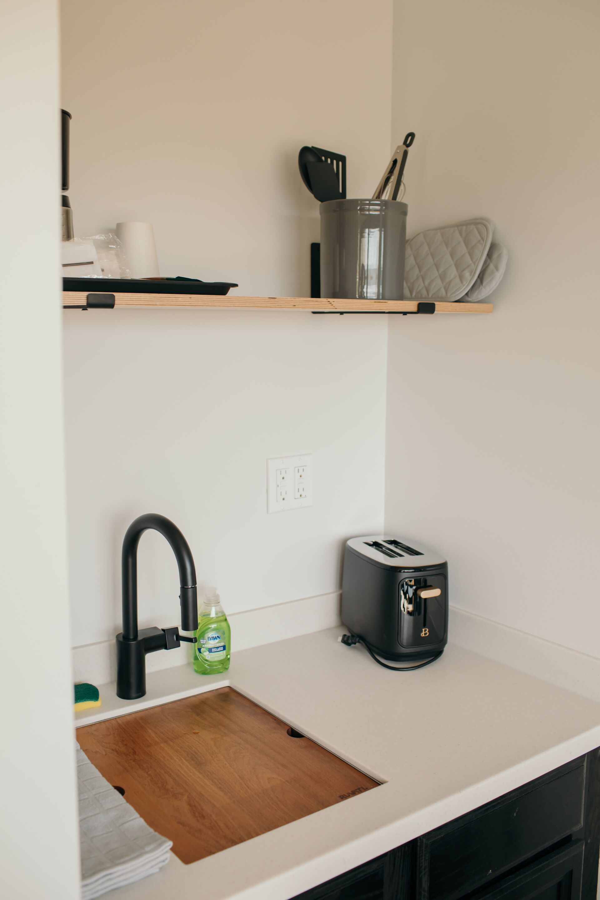 Habitación Confort doble, baño privado, vistas al lago (Kitchenette ) | Interior
