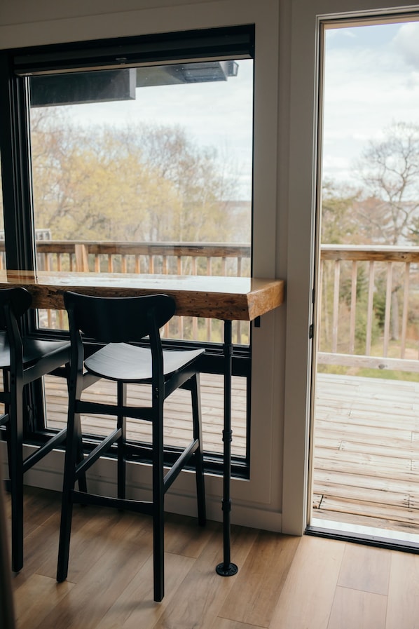 Habitación Confort doble, baño privado, vistas al lago (Kitchenette ) | Interior