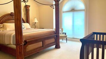 7 Schlafzimmer, Schreibtisch, Bügeleisen/Bügelbrett, kostenloses WLAN