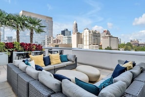 Property grounds - Blue Haven - Pool, City Views, Free Parking (Charlotte)