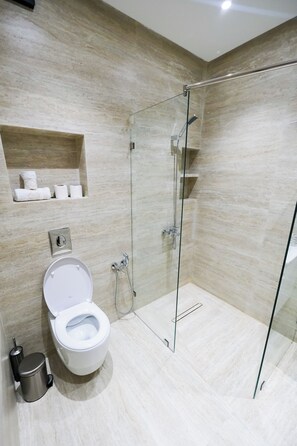 Shower, hair dryer, bidet, towels - Cozy2 1-Bedroom Studio  with AC in beautiful Chefchaouen (Chefchaouen)