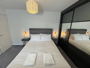 6 bedrooms, iron/ironing board, free WiFi, bed sheets