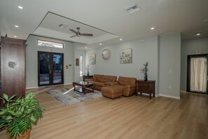 Interior - Spacious 4-bedroom house in peaceful North Port with AC (North Port)