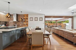 Dining - La Playa - Sleeps 10, Pet Friendly, Pool, Gym, Fire pit & room for the whole crew (Coffs Harbour)