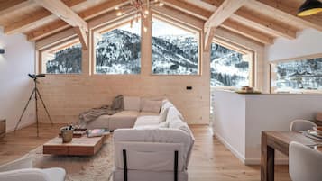 TV, peis, videospill og stereoanlegg