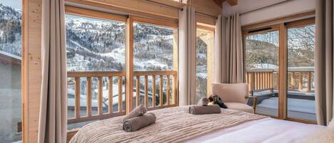 Ferros/tábuas de passar roupa, Wi-Fi, roupa de cama