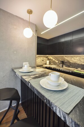 City Studio, Balcony, City View | Dining room - Barrio Vergel (Monterrey)