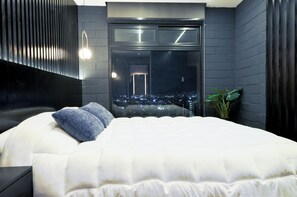 City Studio, Balcony, City View | Laptop workspace, iron/ironing board, free WiFi, bed sheets - Barrio Vergel (Monterrey)