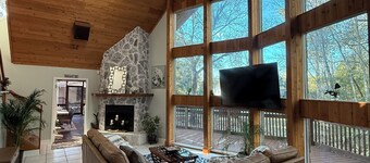 Glass River House 1/2 mile to boat ramp and kayak launch/rentals