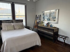 3 Schlafzimmer, Schreibtisch, Bügeleisen/Bügelbrett, WLAN