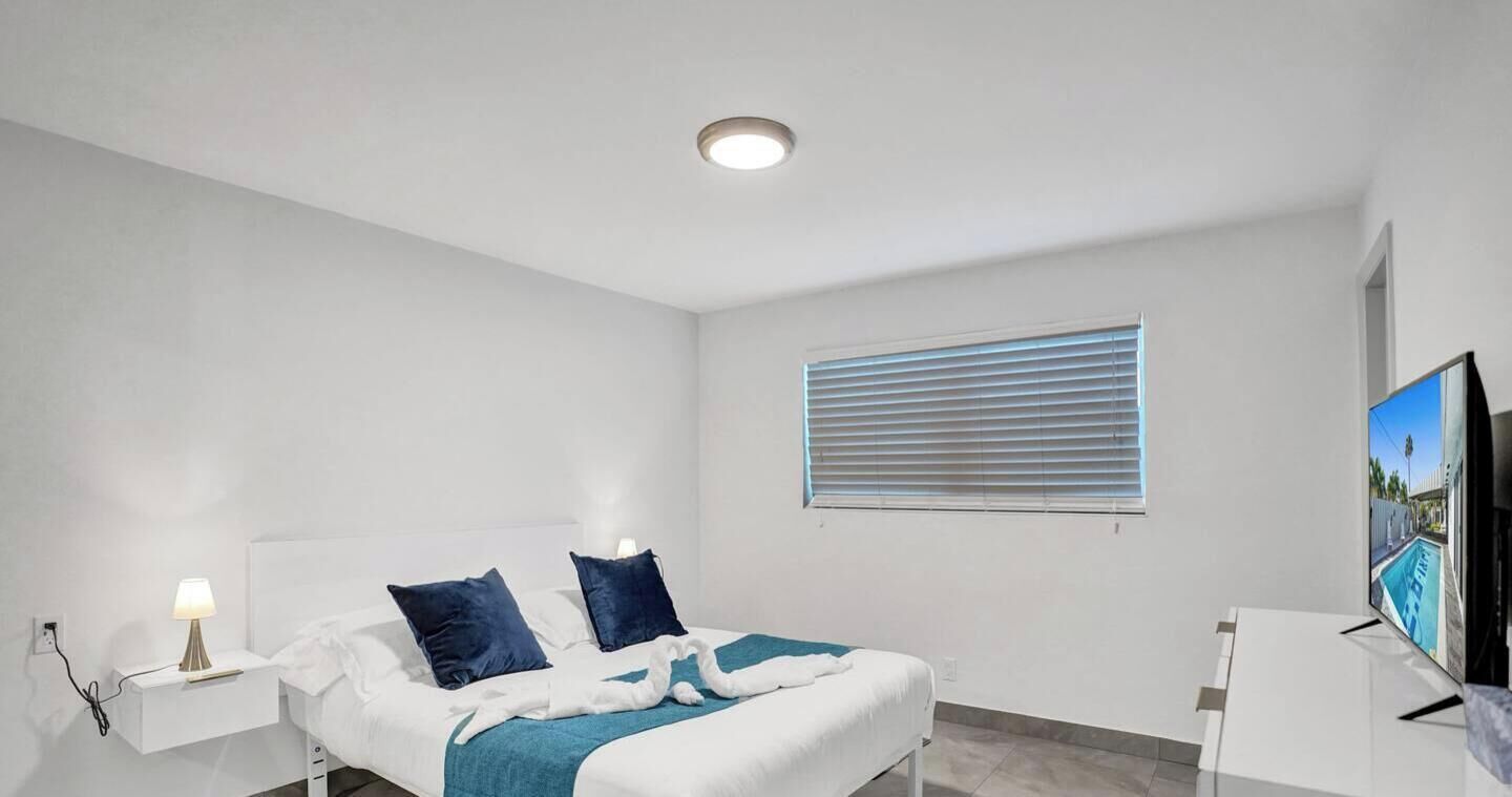 1 bedroom, iron/ironing board, WiFi (free), bed sheets