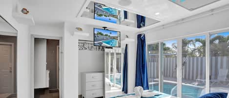 Fer et planche Ă repasser, Wi-Fi, draps fournis