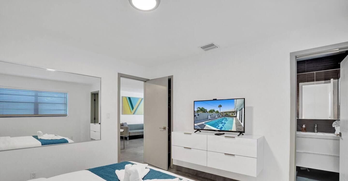 1 bedroom, iron/ironing board, WiFi (free), bed sheets