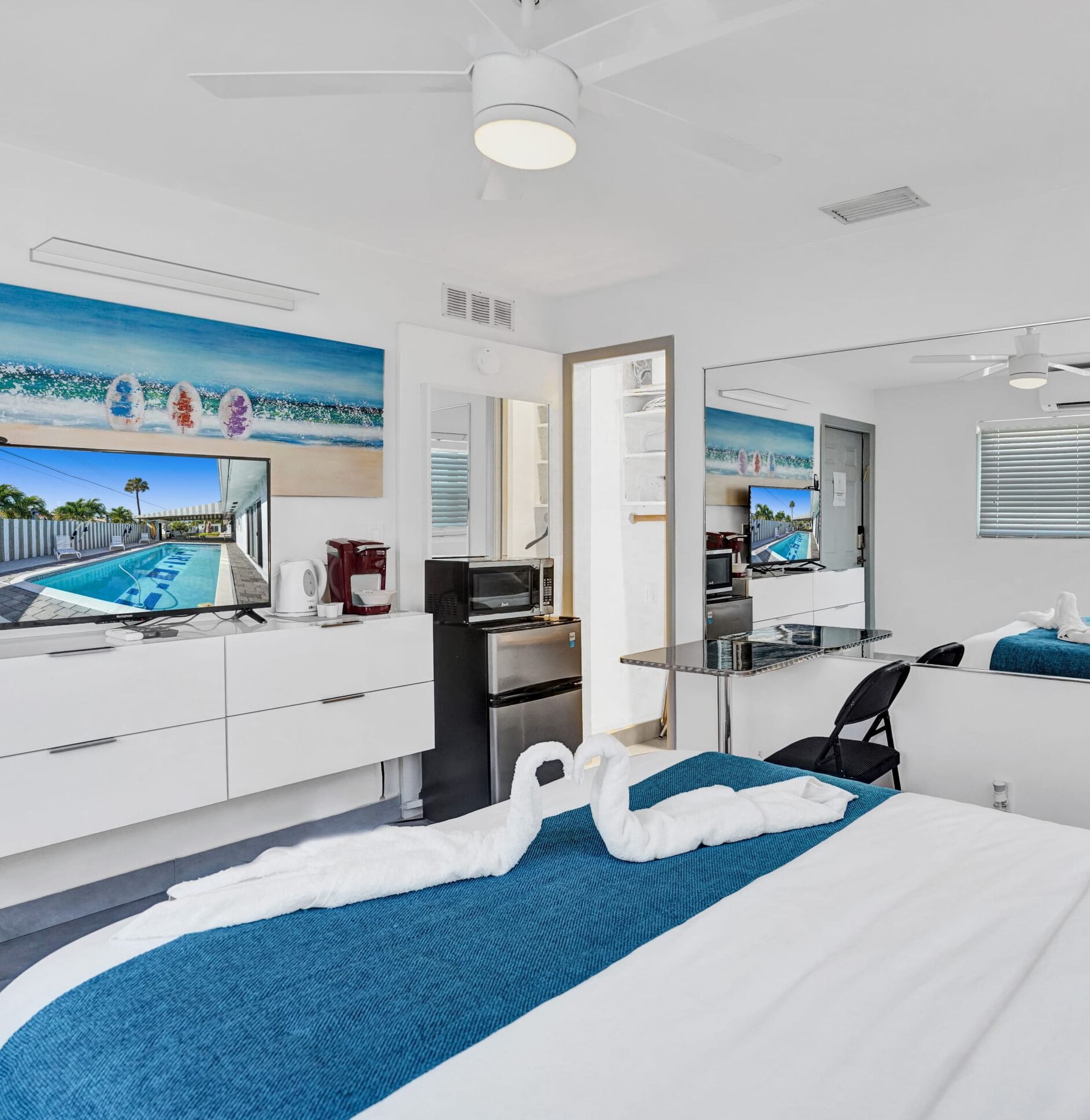 Iron/ironing board, WiFi, bed sheets