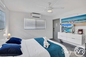 Iron/ironing board, WiFi, bed sheets - Cozy studio w/pool & patio minutes from beach (Deerfield Beach)