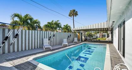 Private studio w/pool & beach patio