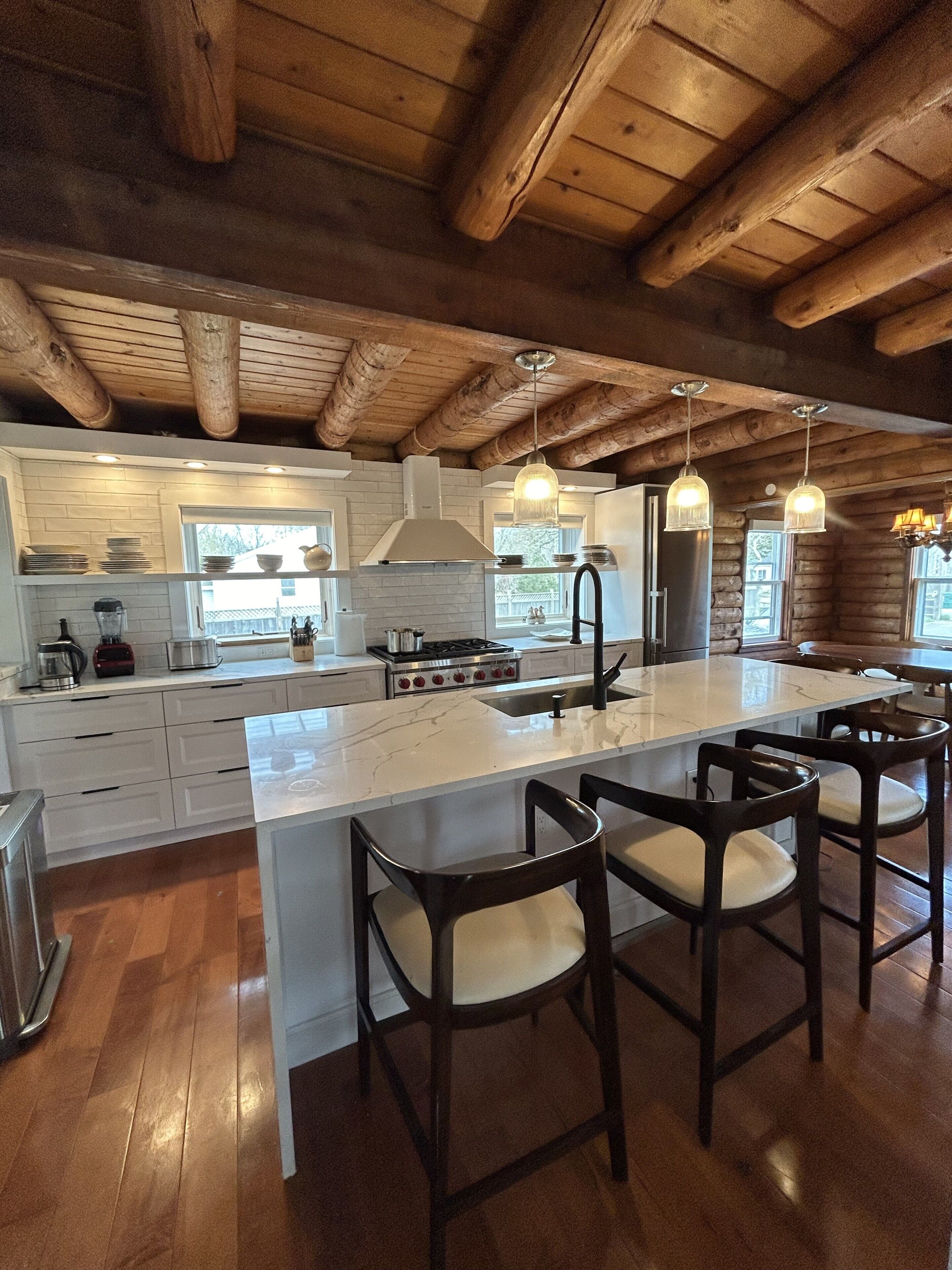 Microondas, horno, placa de cocina, lavavajillas