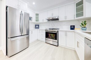 Microonde, piano cottura, lavastoviglie