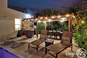 屋外ダイニングエリア