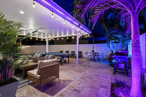 Outdoor dining - Spacious home w/pool, fire pit & grill (Lighthouse Point)