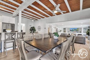 Dining - Renovated home w/heated pool & BBQ (Pompano Beach)