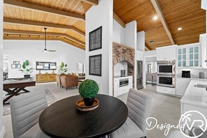 Interior - Villa w/Pool, Firepit & BBQ (Dania Beach)