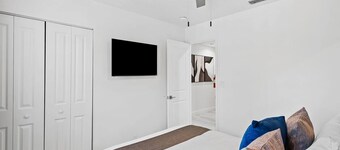 Villa w/pool, games & BBQ