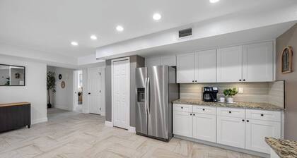 Private Pool - Pickleball - Game Room - Sleeps 18!