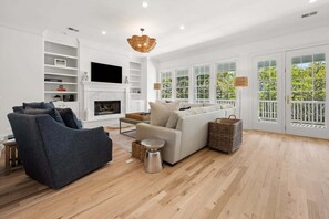TV - 5BR/5BA Retreat in Exclusive DeBordieu Colony (Georgetown)