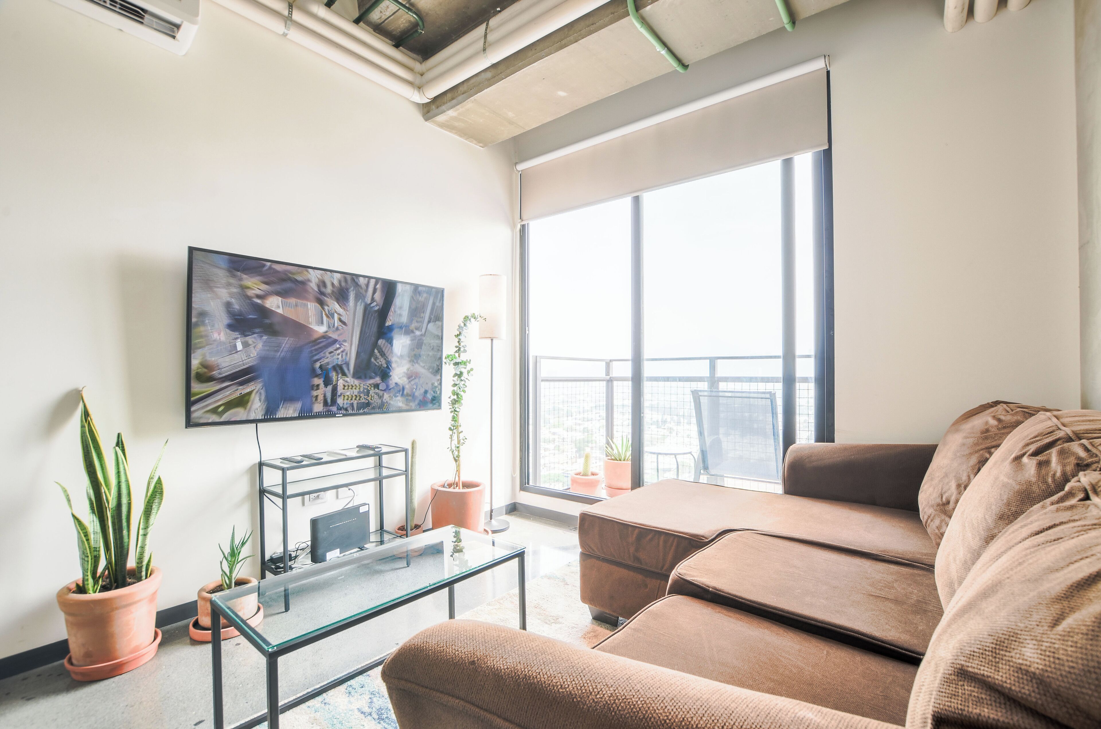 Junior Suite, Balcony, City View | Living area