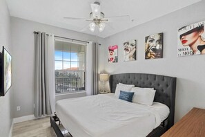 4 bedrooms, iron/ironing board, travel cot, free WiFi - 4102-409 Large 3BR Condo with Bonus Room at Resort (Orlando)