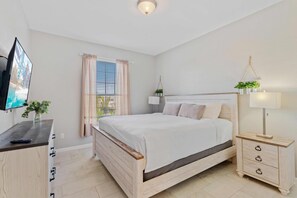 Bügeleisen/Bügelbrett, Reisekinderbett, kostenloses WLAN, Bettwäsche