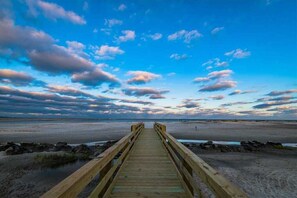 Beach - Island Square condo #808 (Saint Simons Island)