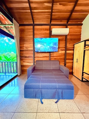 TV - Green Forest Villas (La Fortuna)