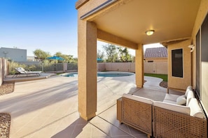 Terrace/patio - Tranquil Retreat in Cave Creek (Cave Creek)